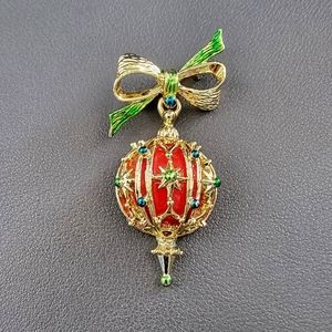 Vintage Ornament Brooch